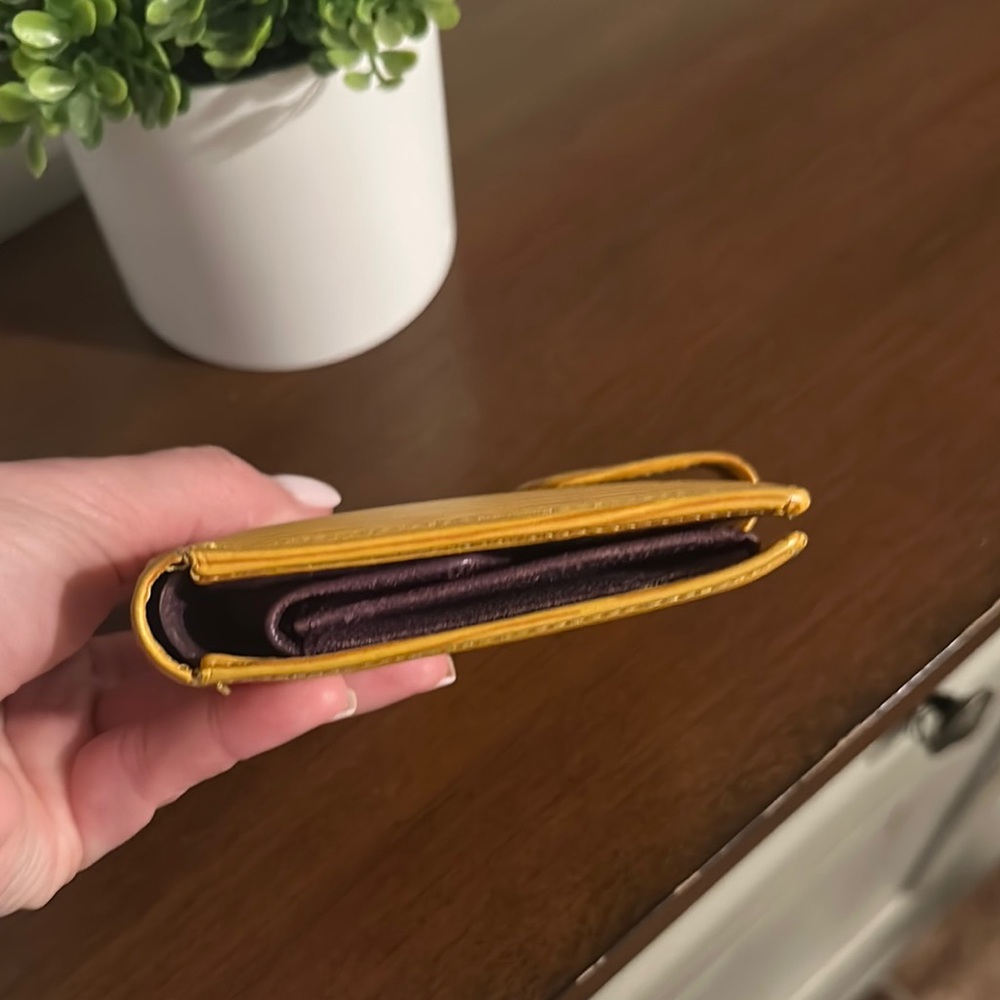 Louis Vuitton Yellow Epi Wallet - Picture 5 of 11